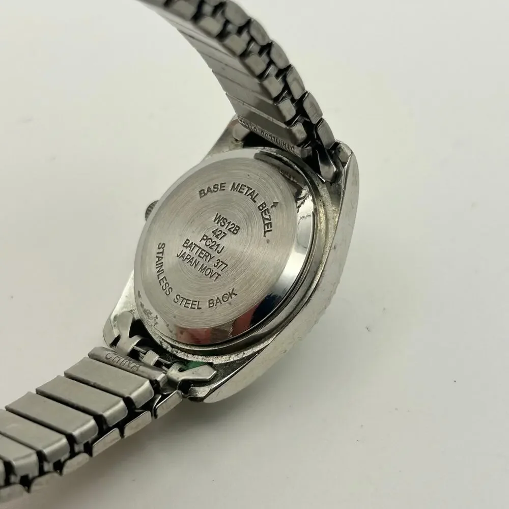 Unbranded discover timeless