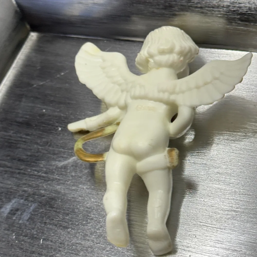 N/A angel white