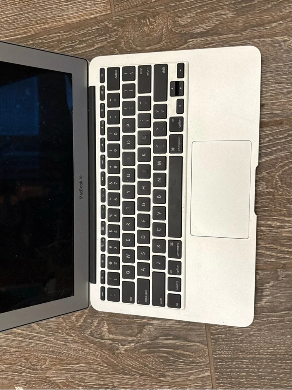 Apple laptop top
