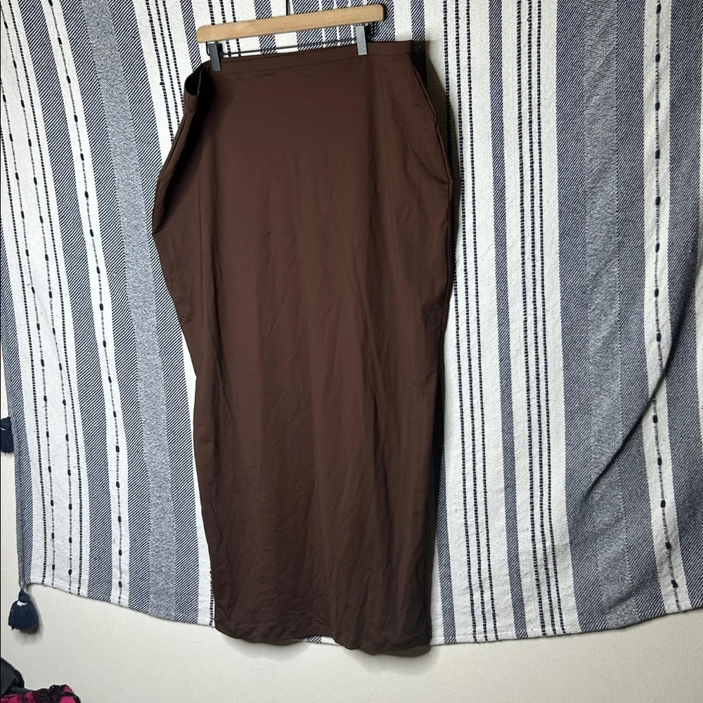 SKIMS size 3x