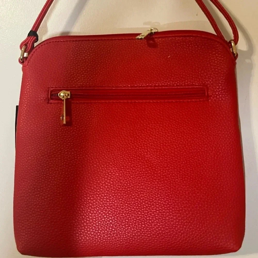 Deluxity Los Angeles Red Women Crossbody Messenger New with tags.