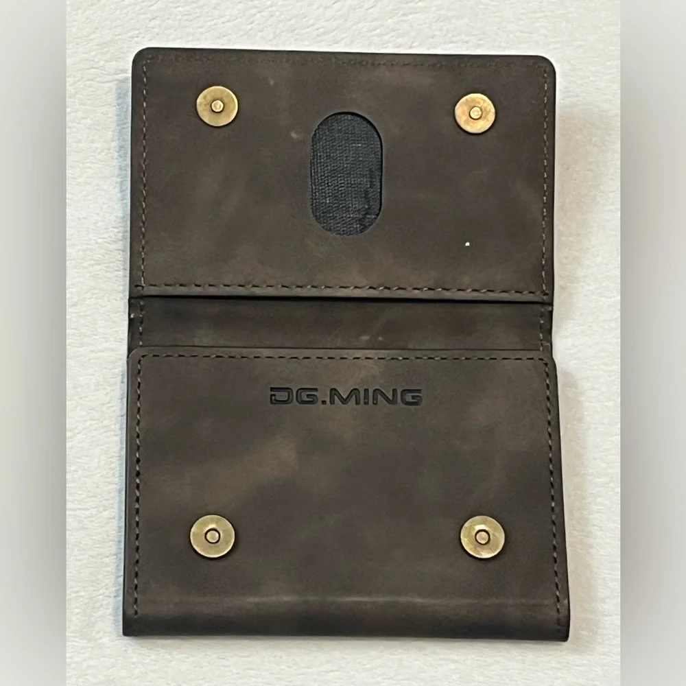 DG.MING sleek leather