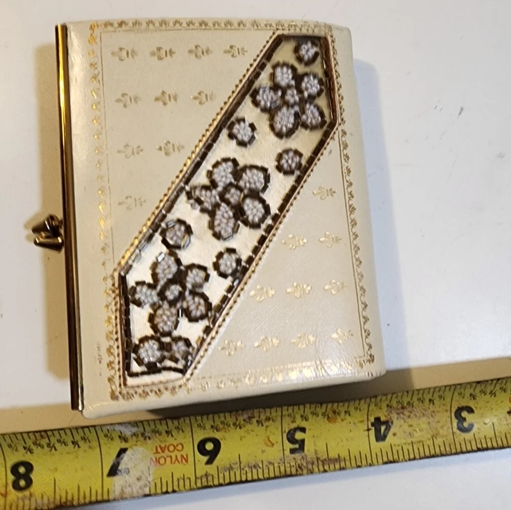 Daniel de Paris vintage coins