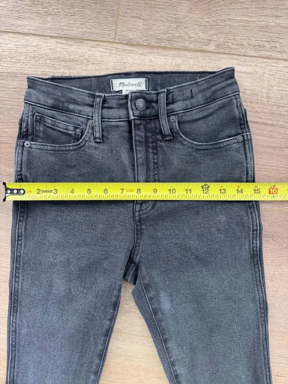 Madewell 10” High Rise Skinny Jeans Black Raw Hem Stretch Denim 26 Petite