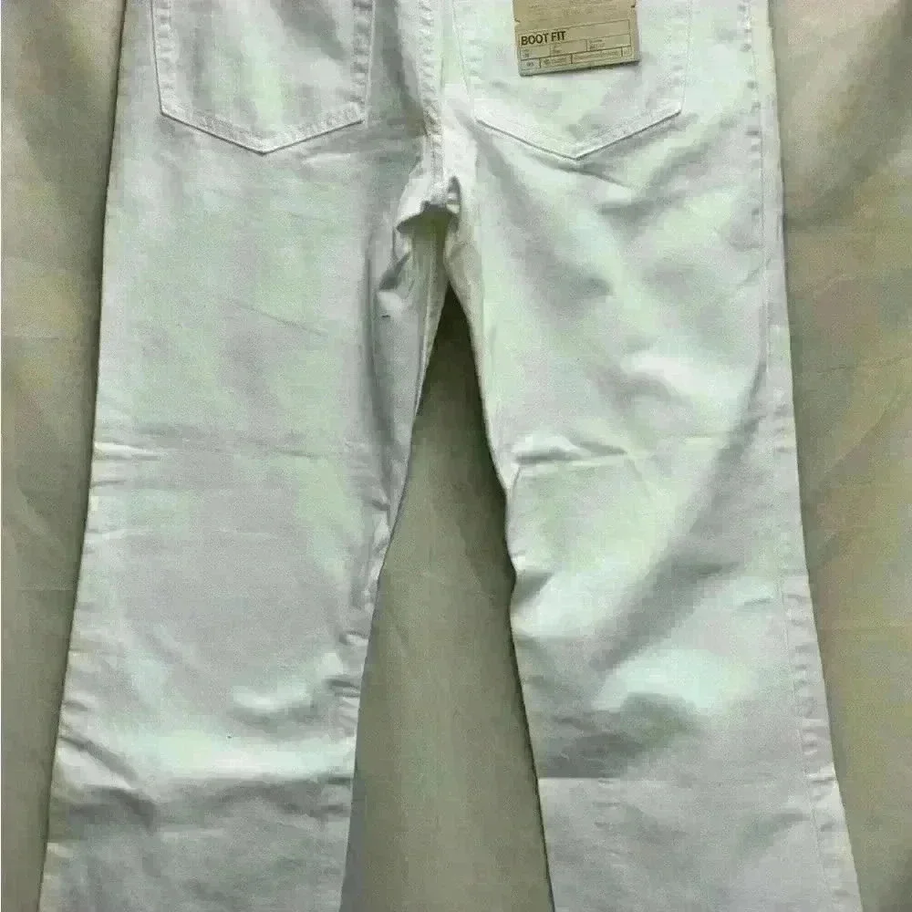 GAP men button