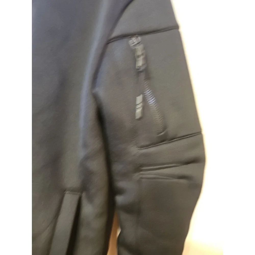 Under Armour gently pre
