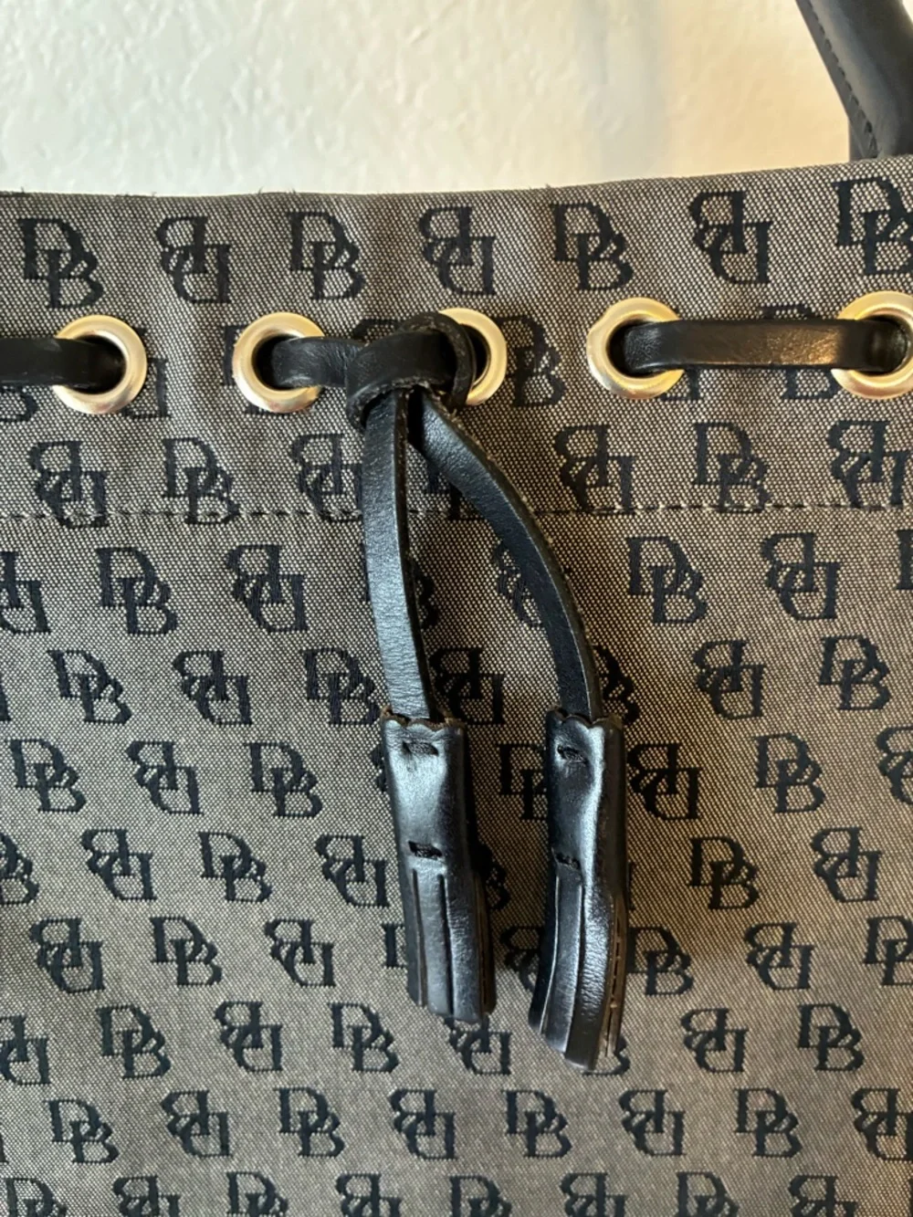 dooney bourke