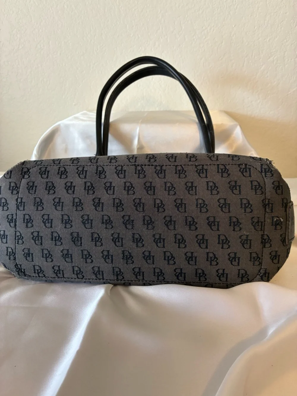 dooney bourke