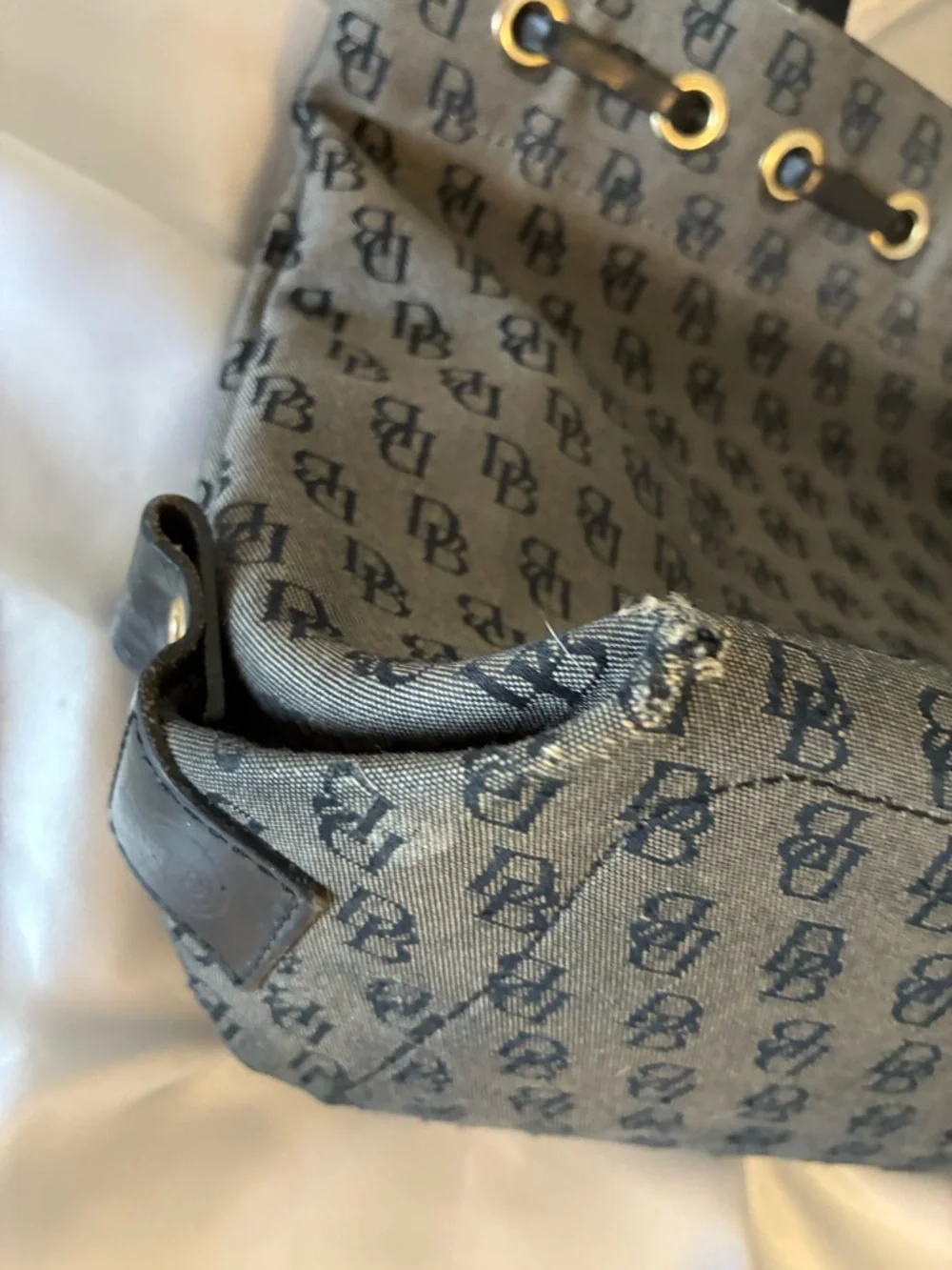 dooney bourke
