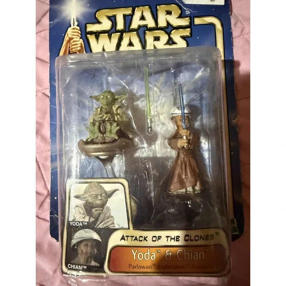 2002 MOC STAR WARS AOTC YODA & CHIAN ACTION FIGURES HASBRO