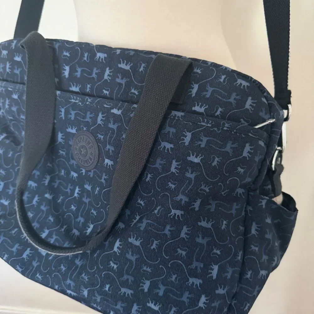 Kipling stay organized