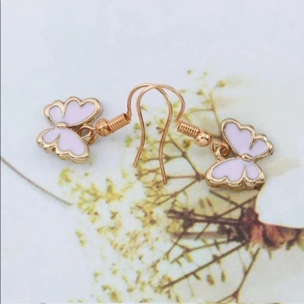 Urban Outfitters super cute