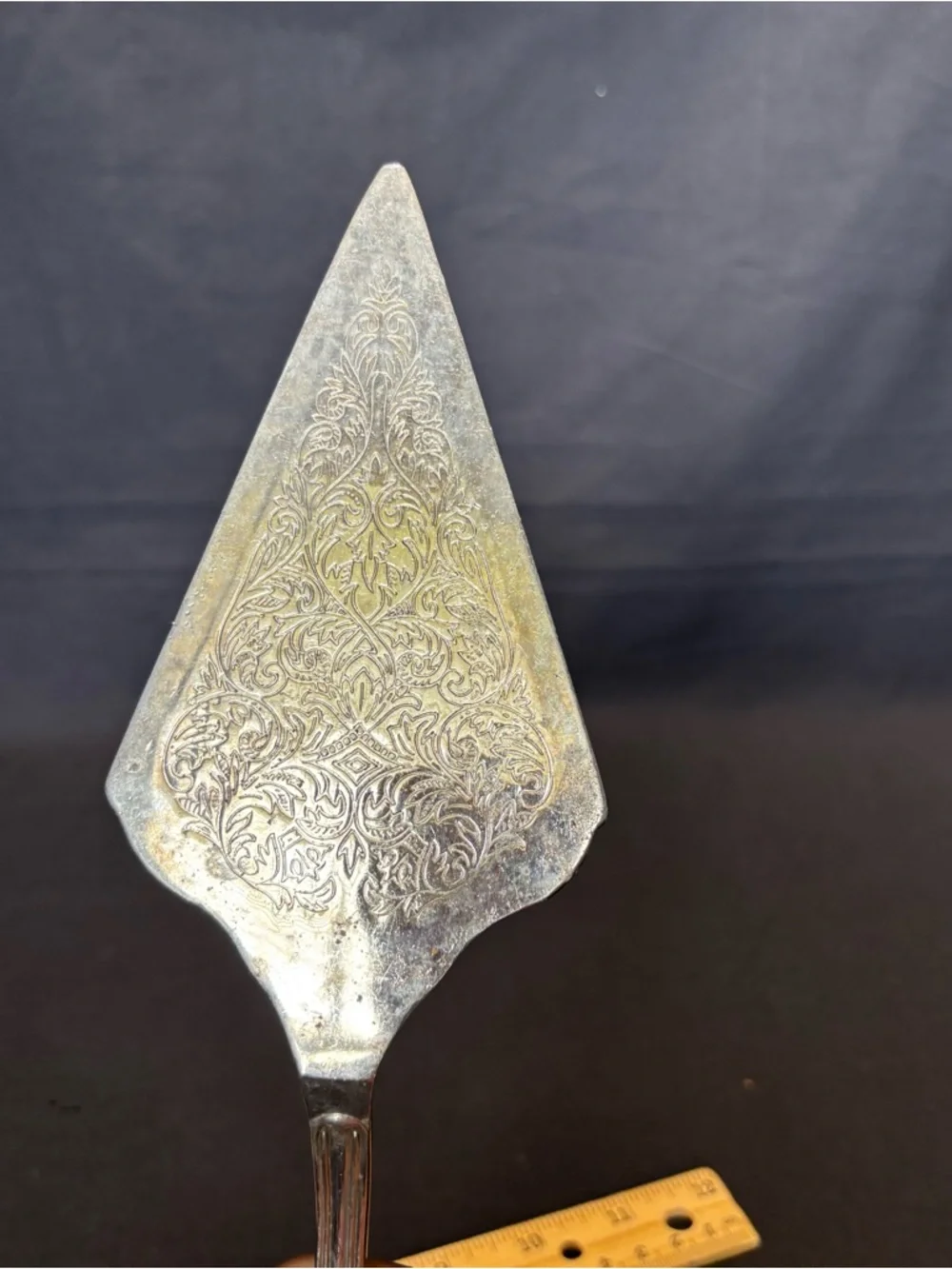 N/A elegant gold