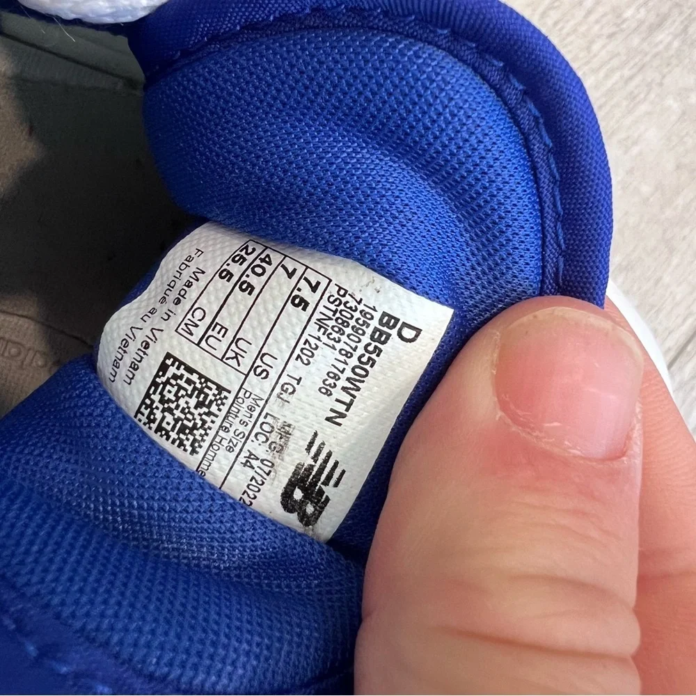 New Balance men’s size
