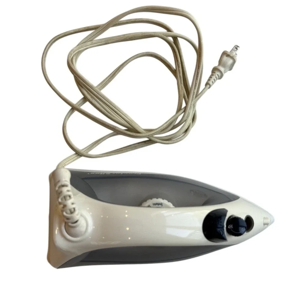 Proctor Silex Compact Travel Steam Iron‎ Corded Adjustable Heat Settings