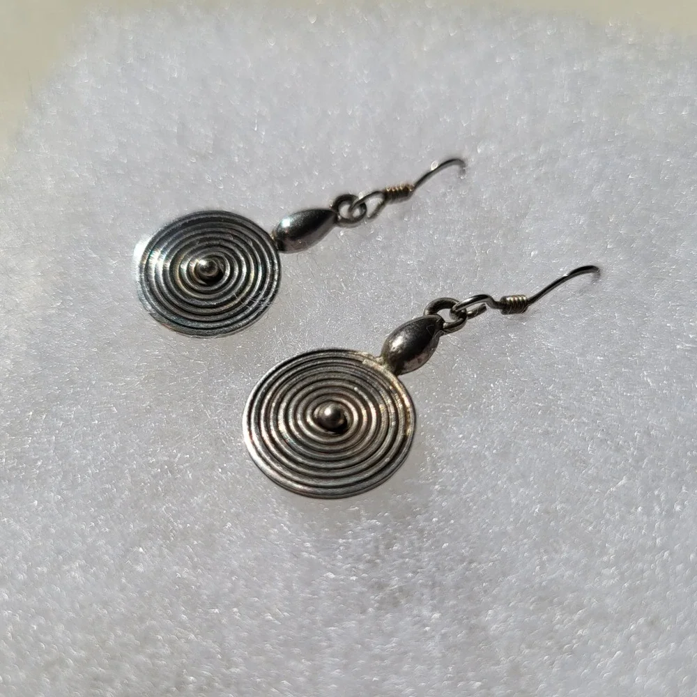 Unbranded sterling silver