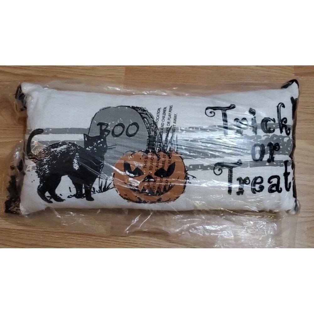Trick Or Treat Halloween Retro Style Black Cat Fringed‎ Throw Pillow 20 x 10
