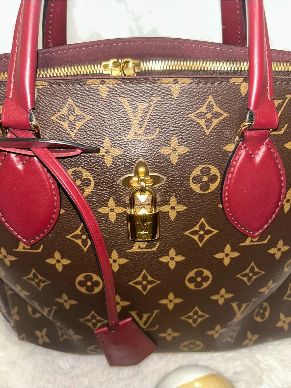 Louis Vuitton 🖤beautiful 🖤comes