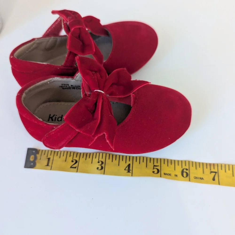 Kiderence red bow