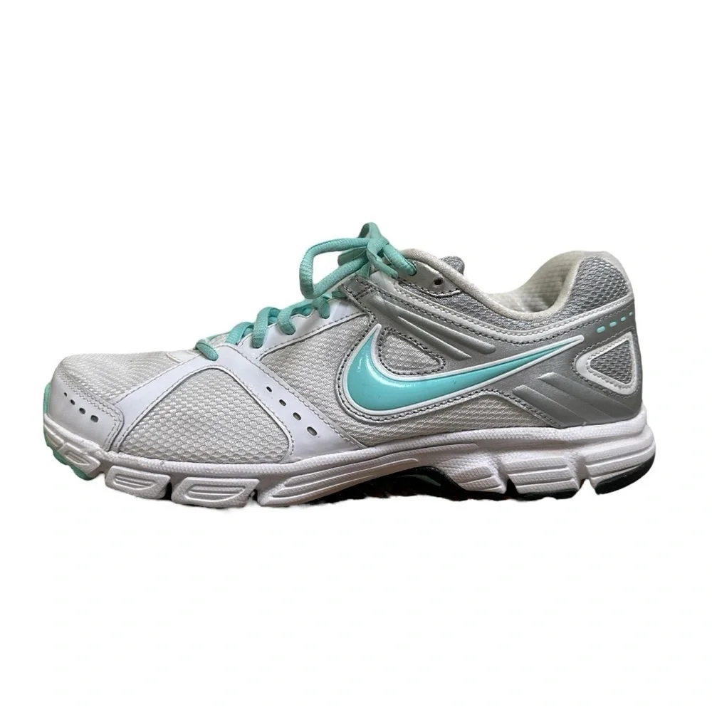 Nike women’s 10