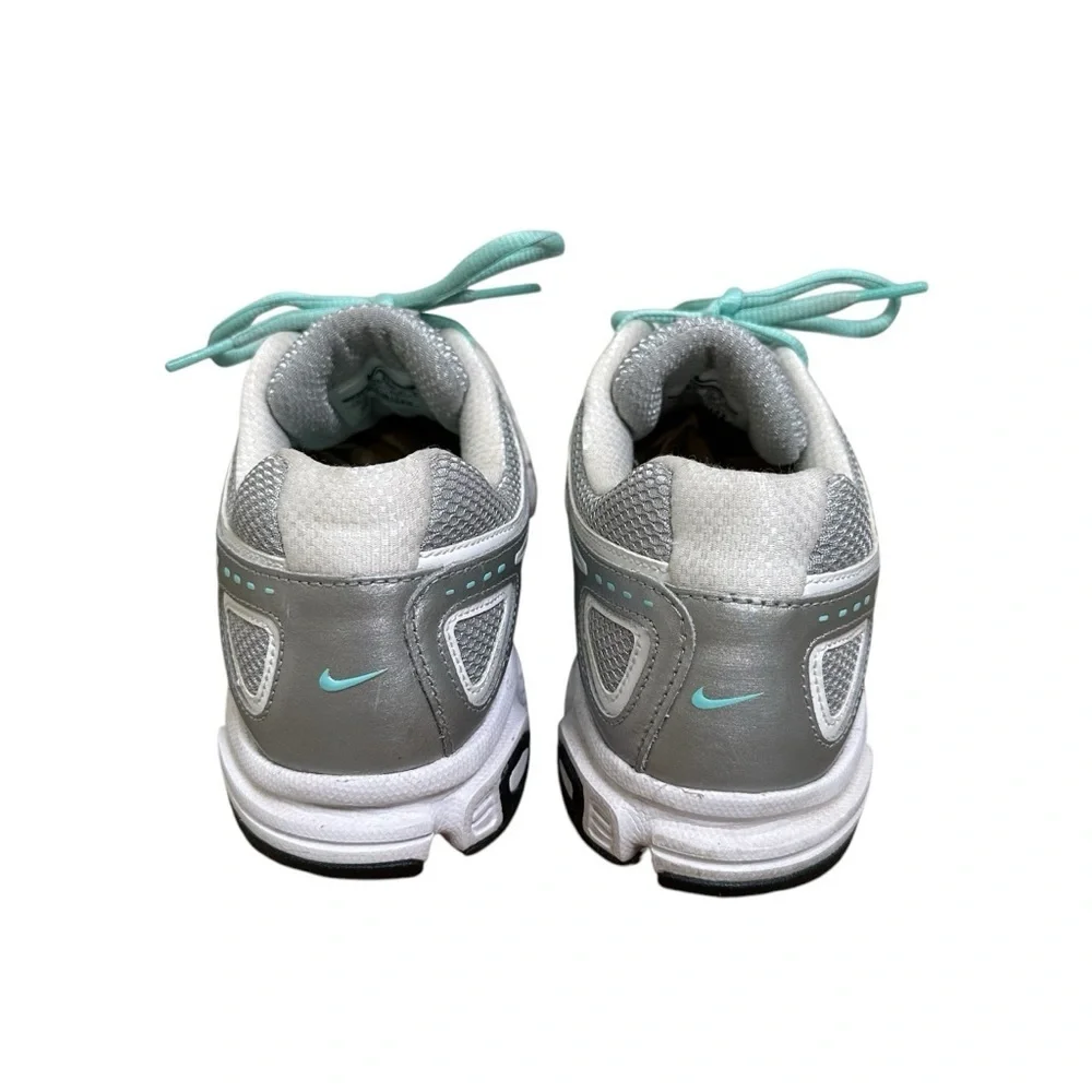Nike women’s 10