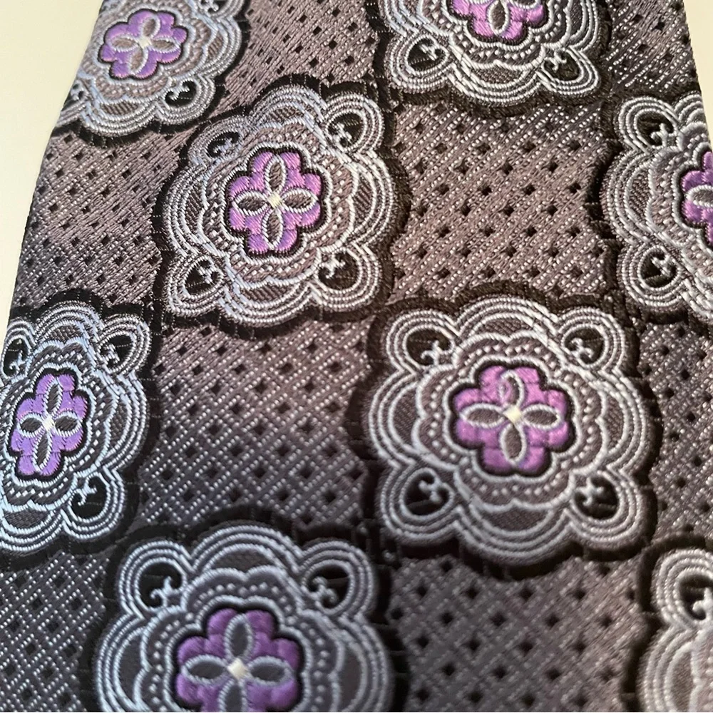 Hart Schaffner Marx mandala purple