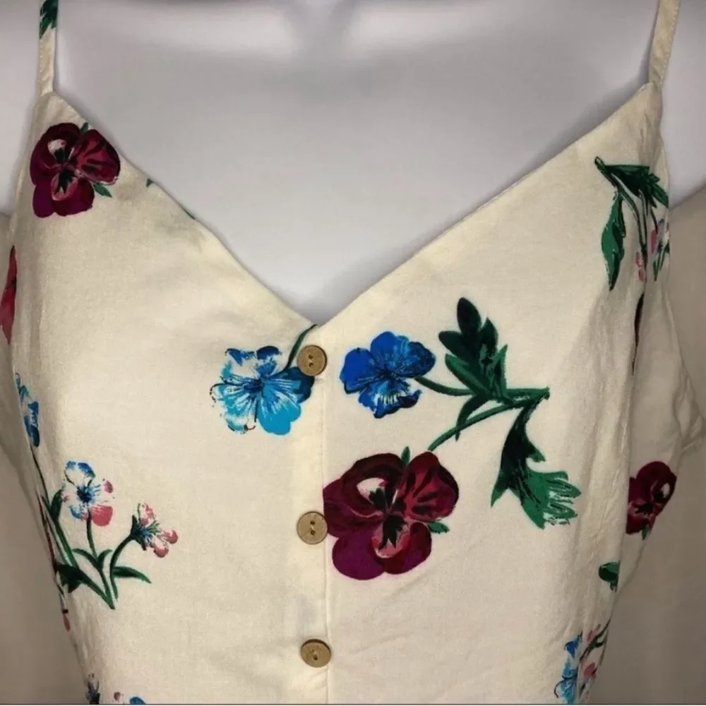 Ambiance Apparel White Floral top size XL