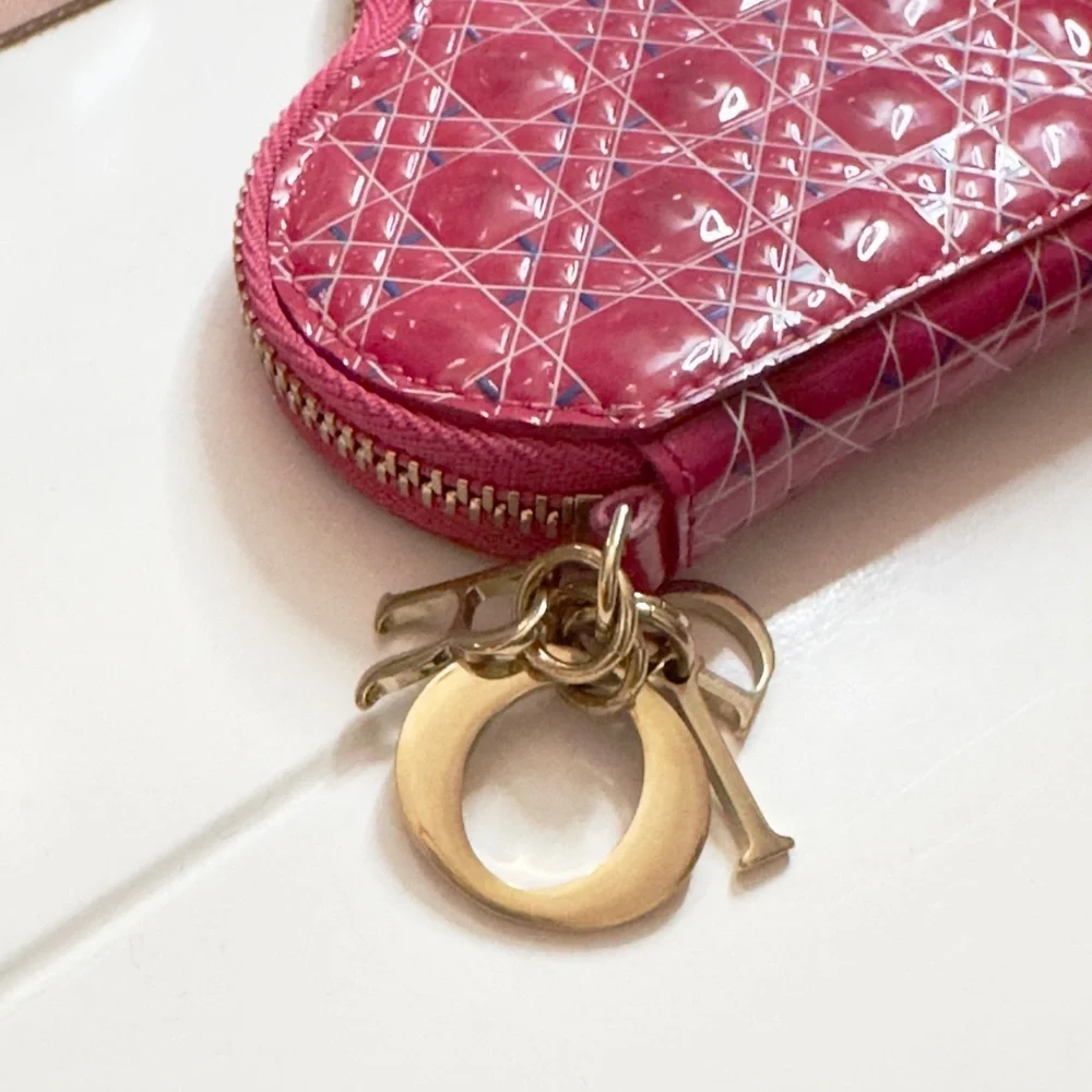 Dior 𝓜𝓪𝓴𝓮 live details