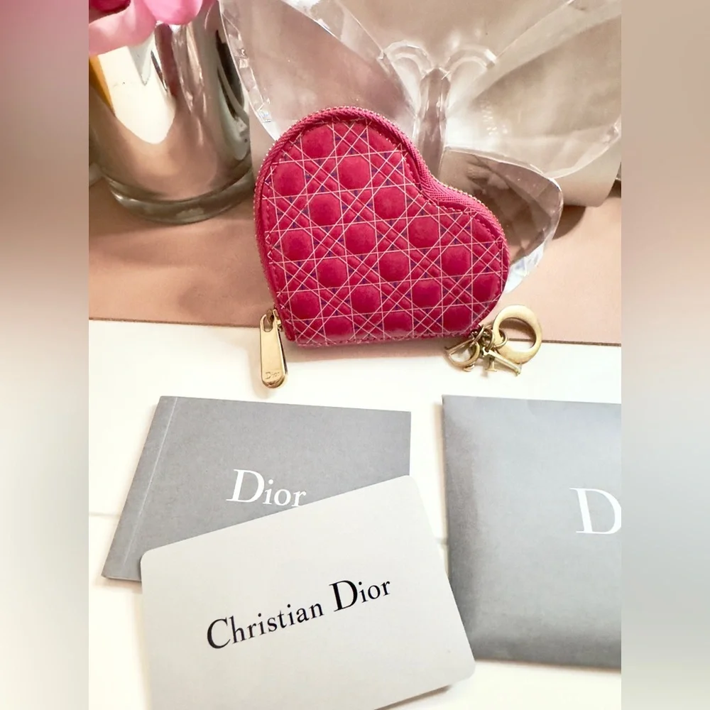Dior item 𝓪𝓷𝓭 💖