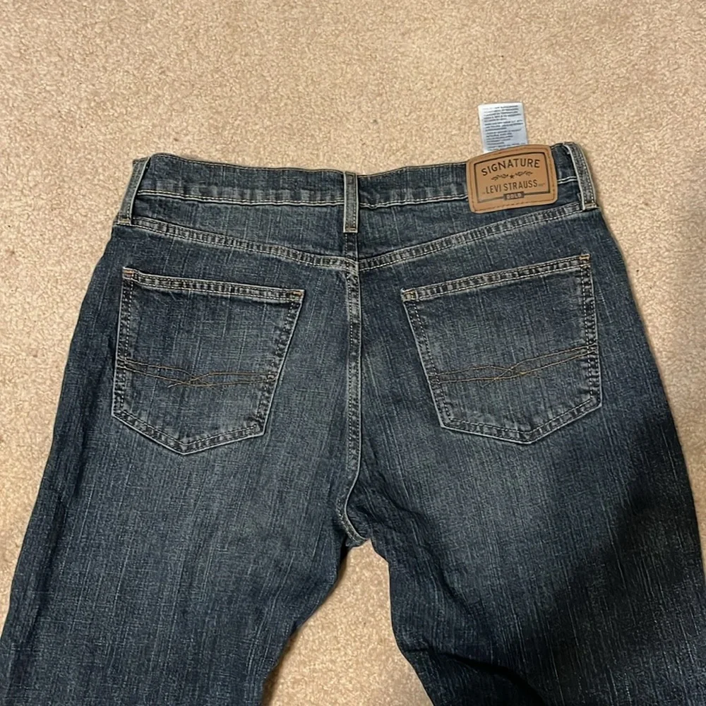 Signature by Levi Strauss excellent jeans