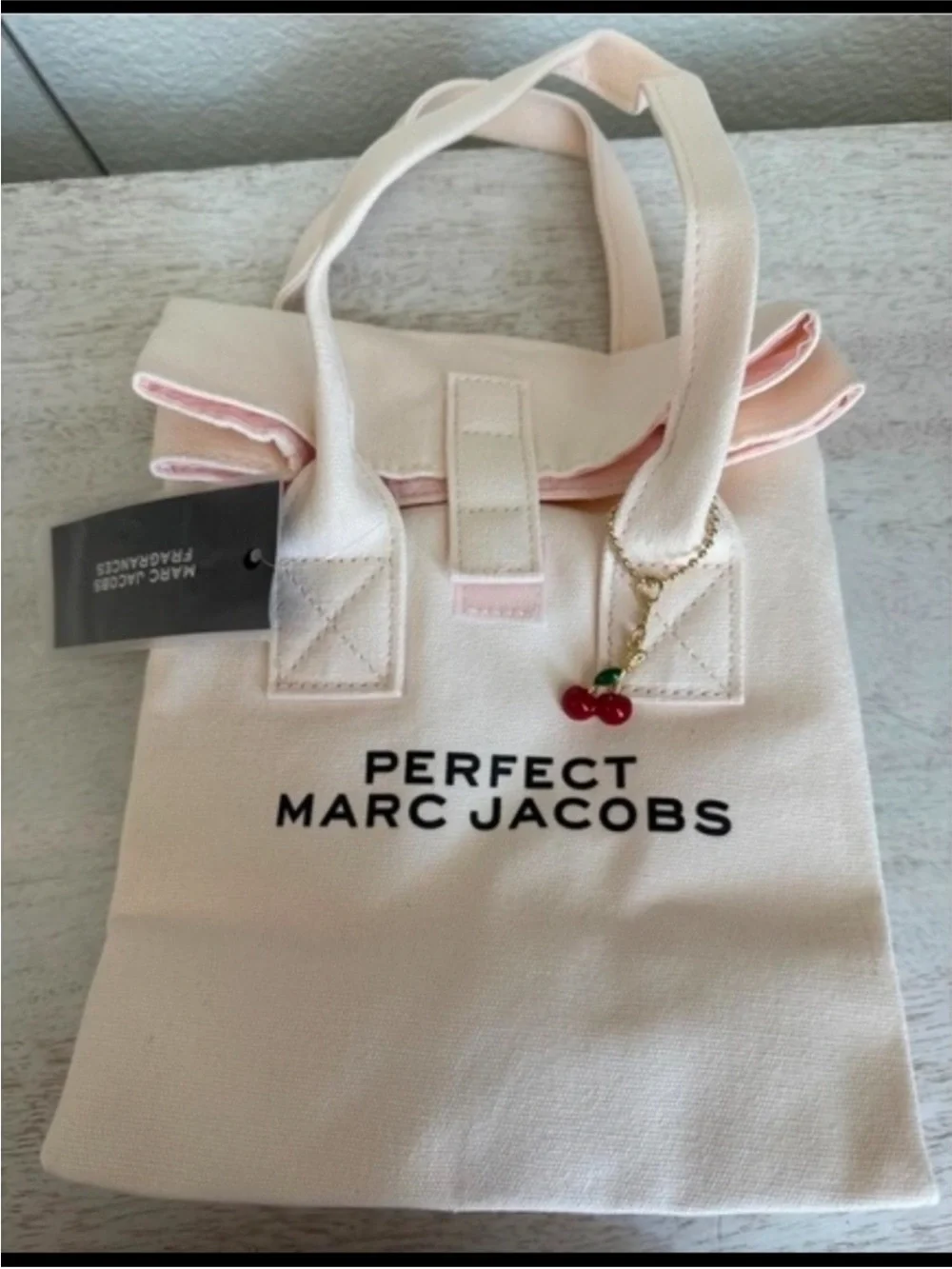 branding structured top