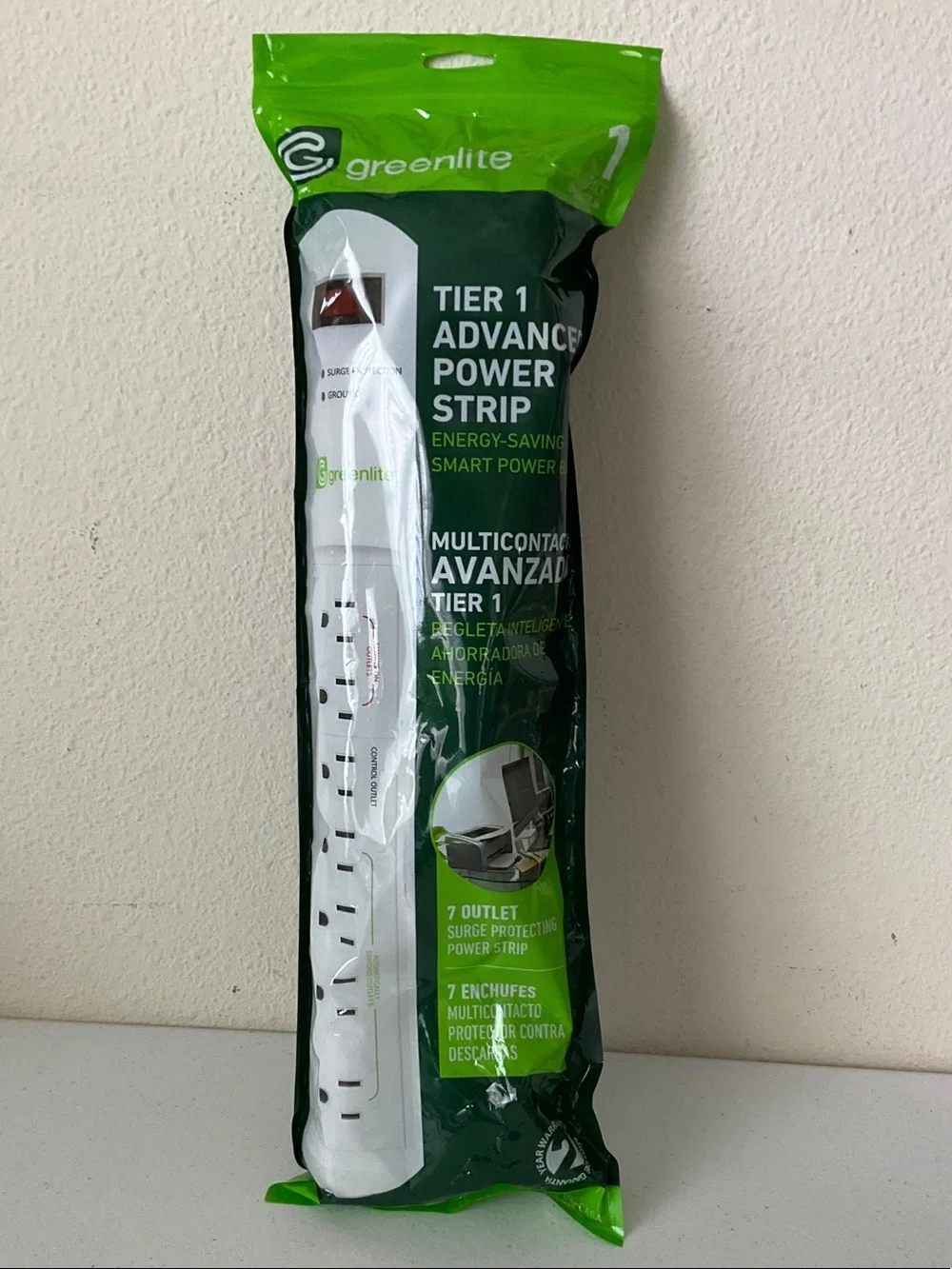 Greenlite 7-Outlet Surge Protector Power Strip