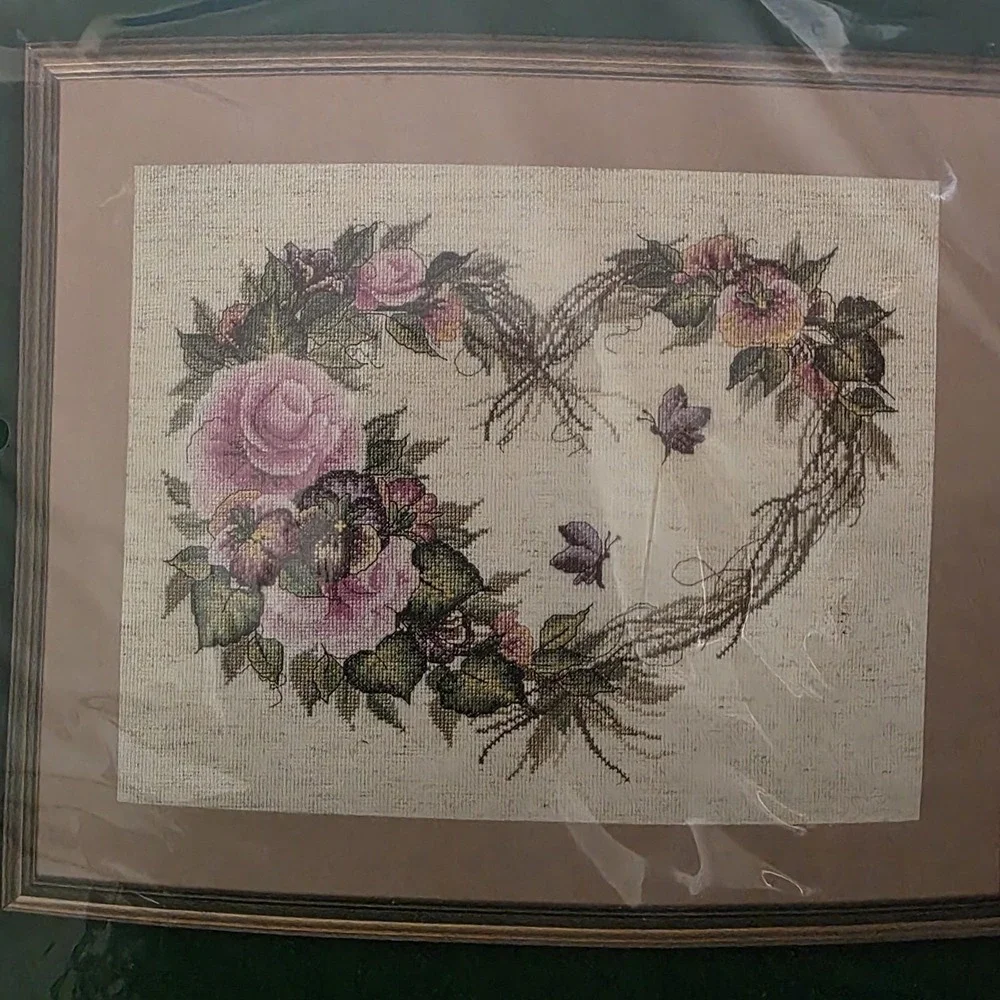 Bucilla vtg grapevine