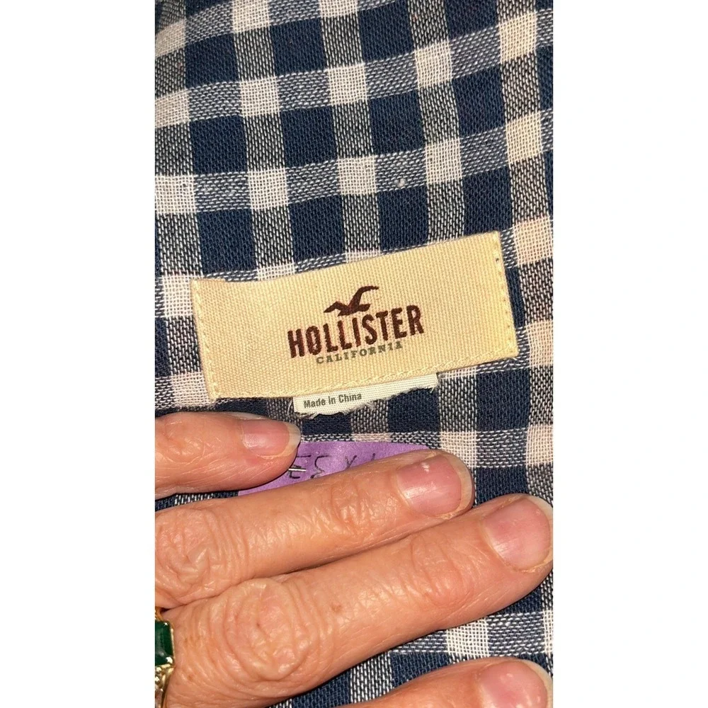 Hollister scarf red
