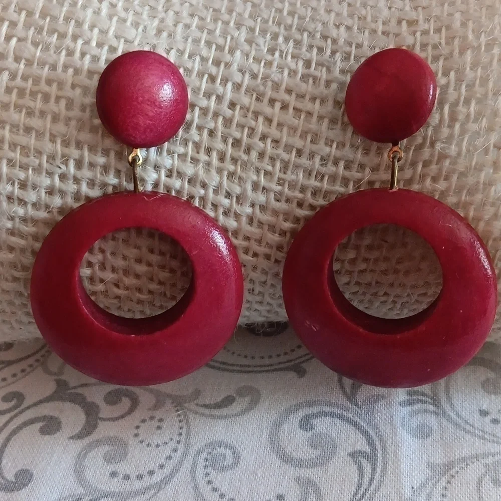 N/A vintage red