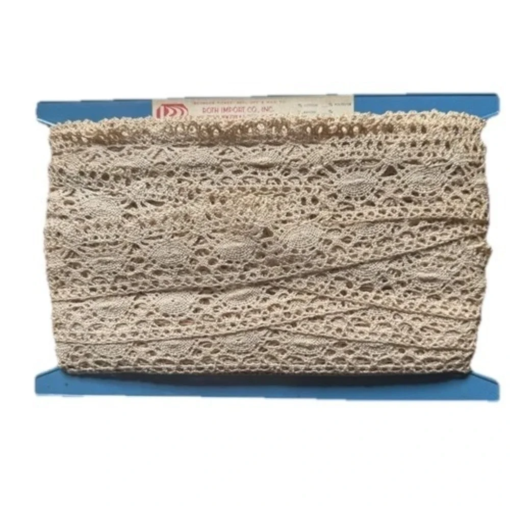 Vintage ROTH IMPORT CO. Spool Of Ecru Crochet Lace Edge Beige 50yd‎ X 2in
