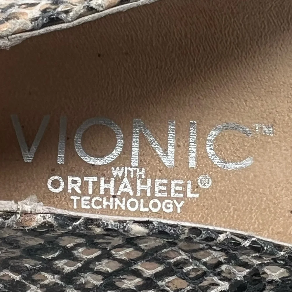 Vionic elegant snakeskin