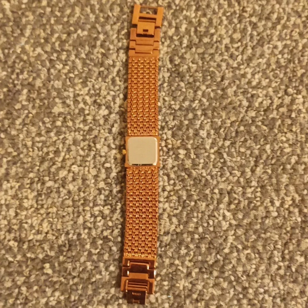 Anne Klein anne klein