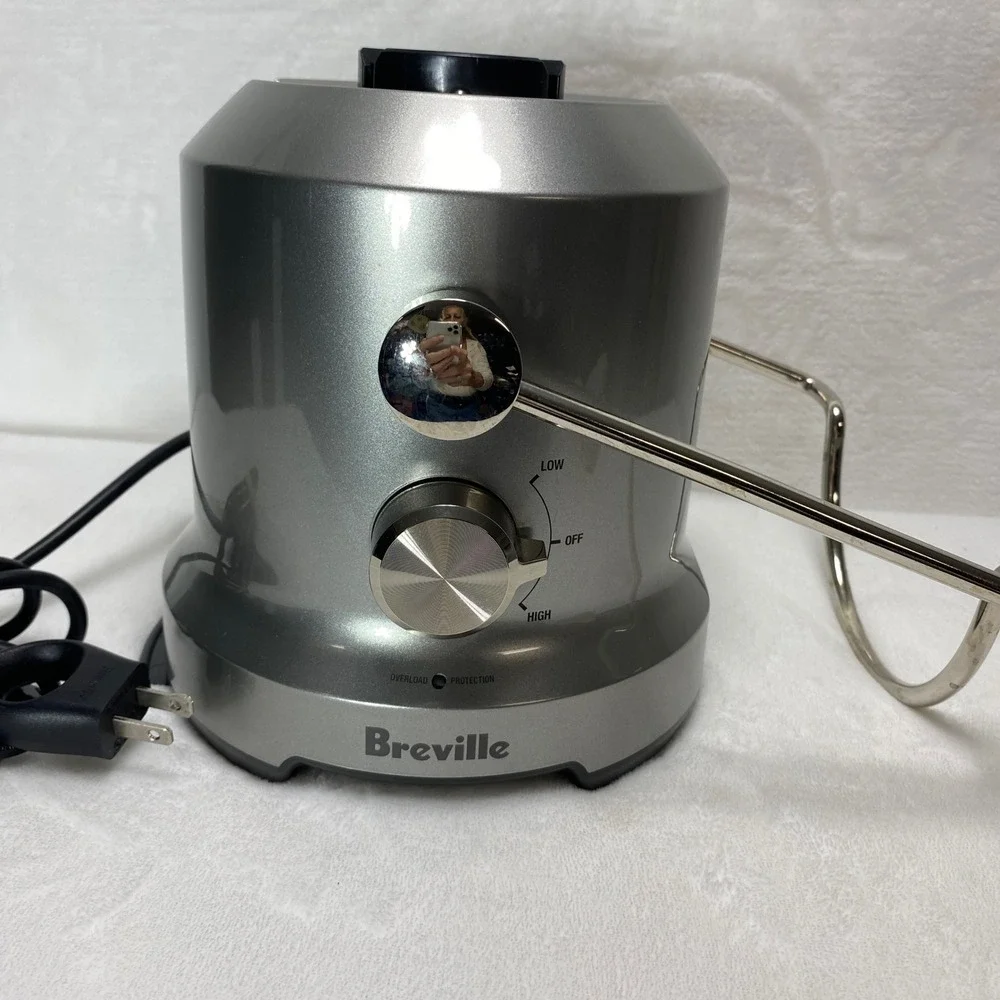 Breville BJE430 SILUSC Centrifugal Juicer 120V 850W‎ Silver BASE ONLY Perfect