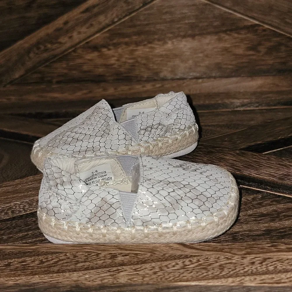 Robeez first kicks