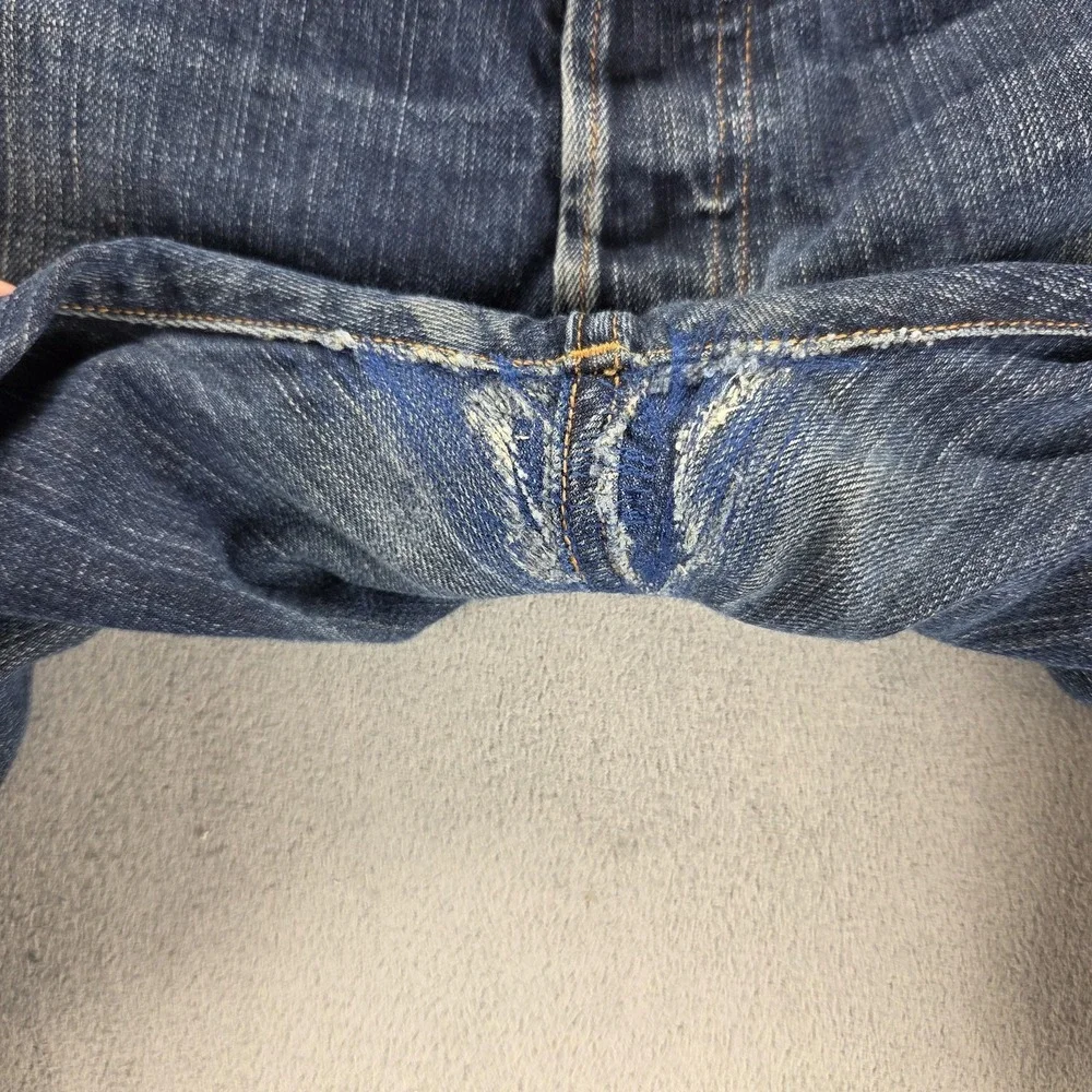 Levis 9507 important