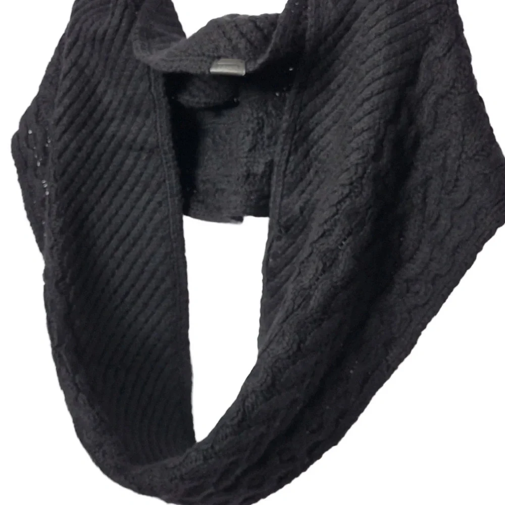 Coach Black Infinity Scarf Wool & Cashmere Chunky Cable Knit Leather Tag NWT