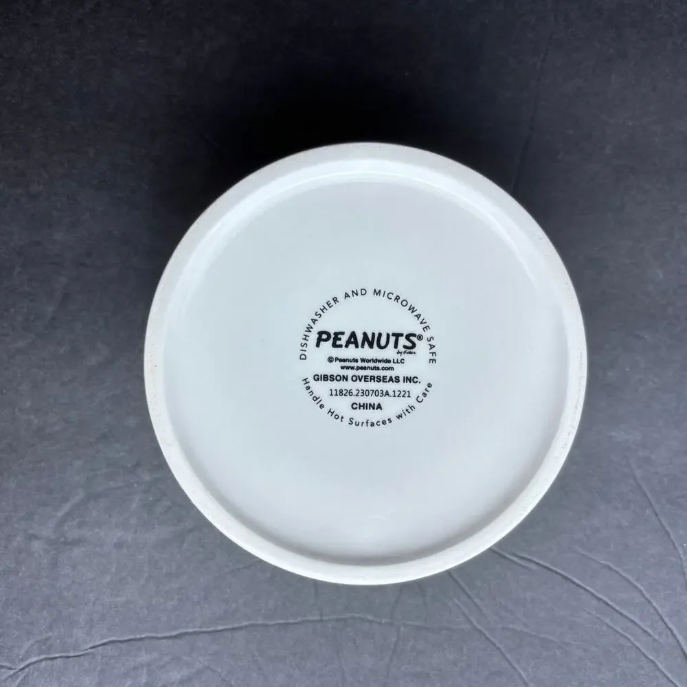 Peanuts stoneware pet