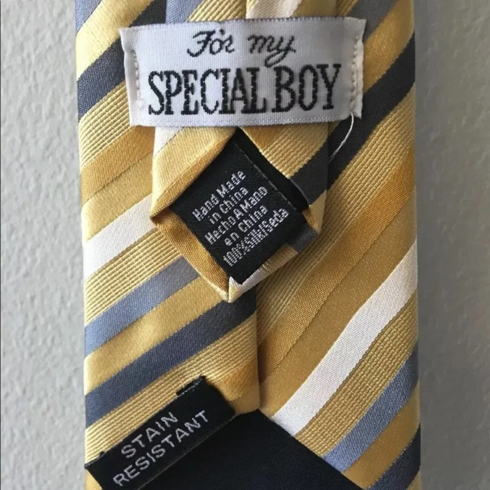 FOR MY SPECIAL BOY L&T Silk Zip Necktie Yellow NWOT