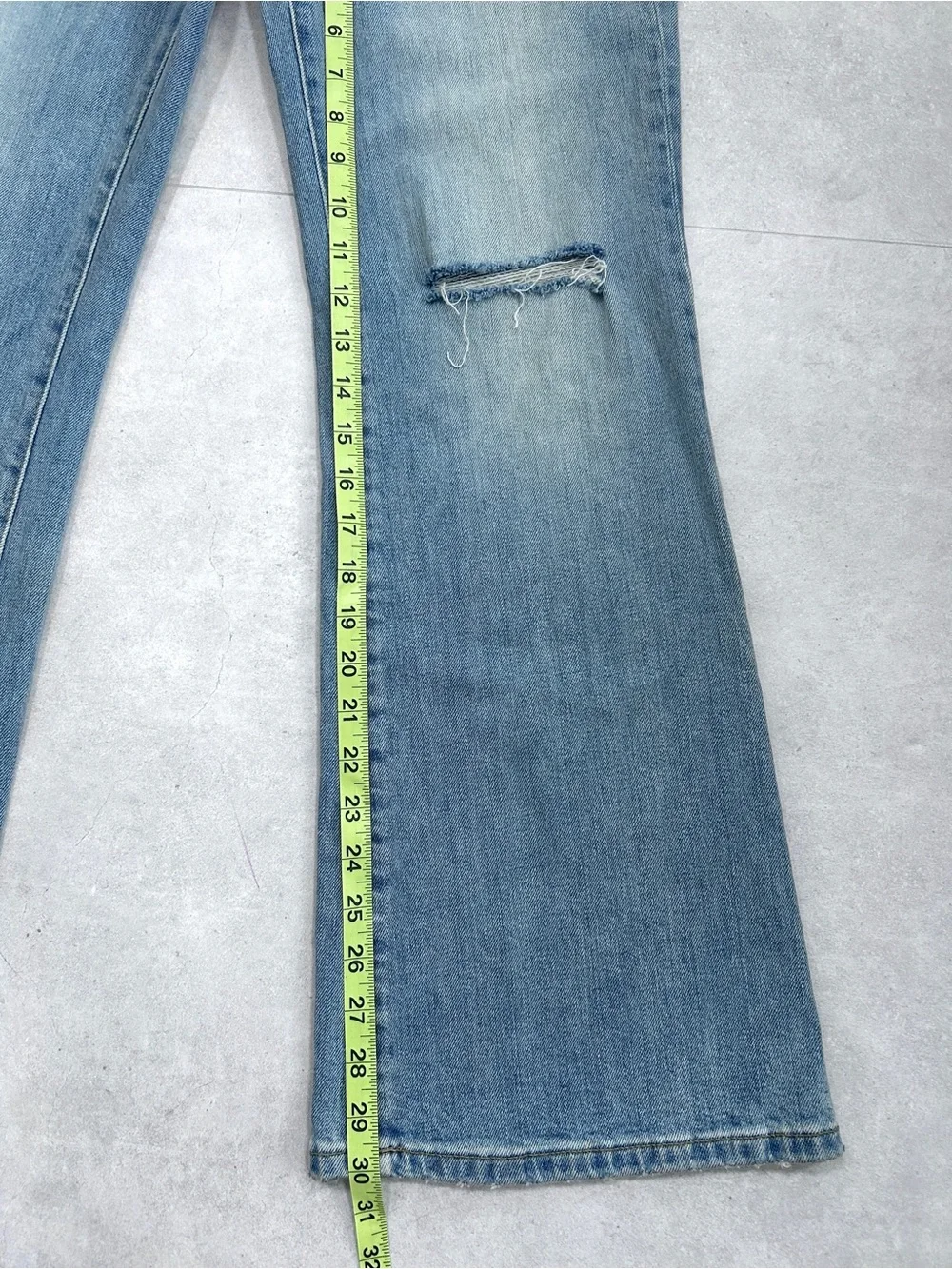 Everlane The High-Rise Flare Jeans Light Wash Distressed Knee Size 27