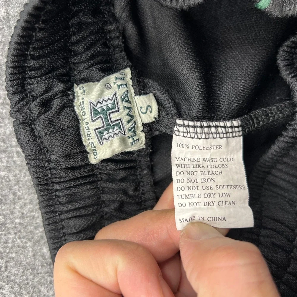 Hawaii Warriors fabric snag