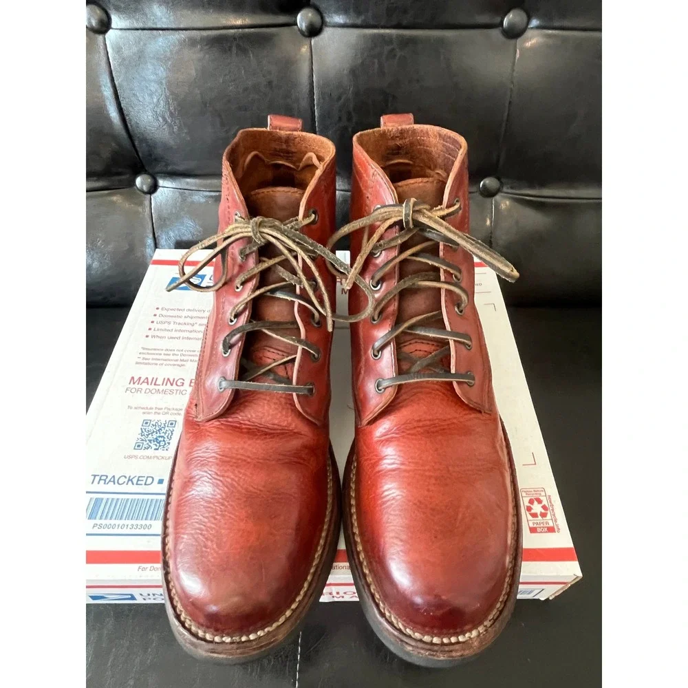Frye clean lace