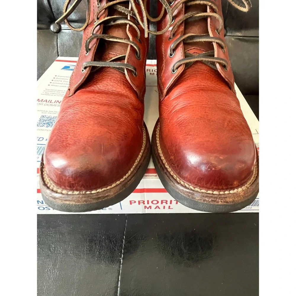 Frye clean lace