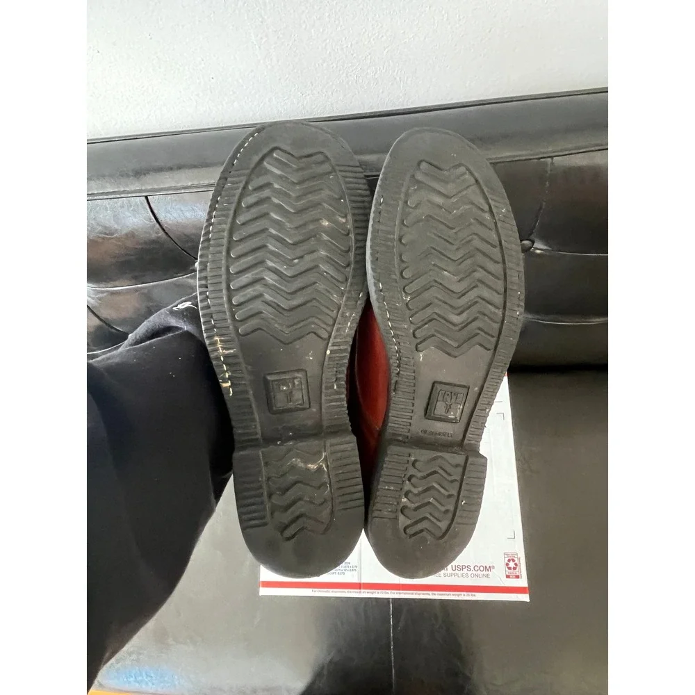 Frye clean lace
