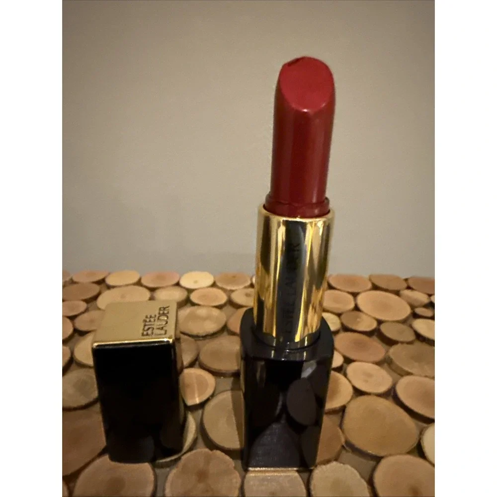 N/A estee lauder